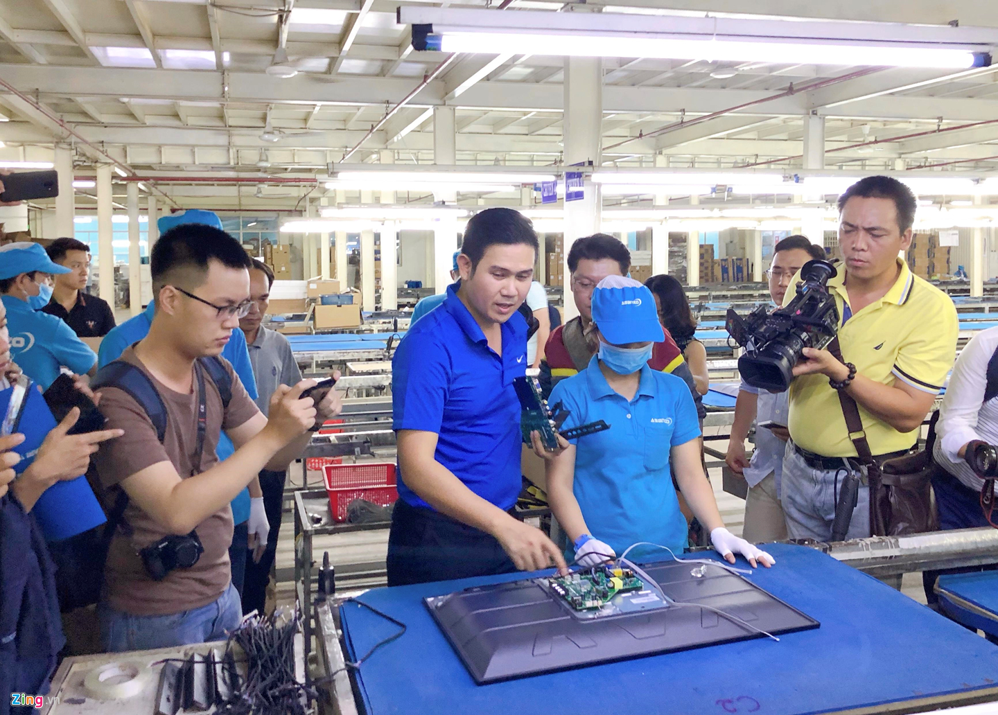 Asanzo nói gì khi bị tố nhập hàng TQ rồi dán Made in Vietnam?-2