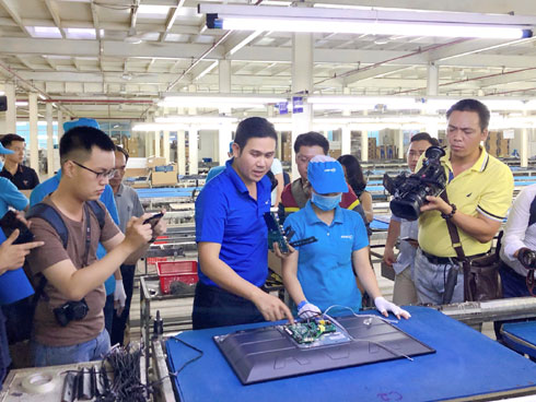 Người tiêu dùng nói gì trước tin Asanzo bị tố” hàng Trung Quốc đội lốt hàng Việt?-3