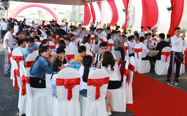 Hàng trăm khách dự Lễ động thổ Tân Phước Khánh Village-3