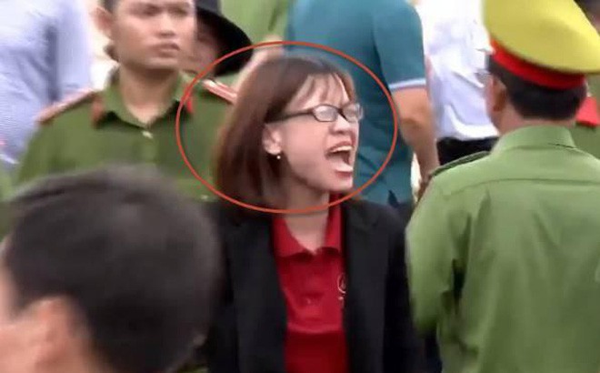 Toàn cảnh vụ địa ốc Alibaba gây náo loạn: Giám đốc văn phòng luật xin mượn sách luật để... kiểm tra điều khoản khi bị bắt giữ, CEO tới tận đồn công an đòi người-2