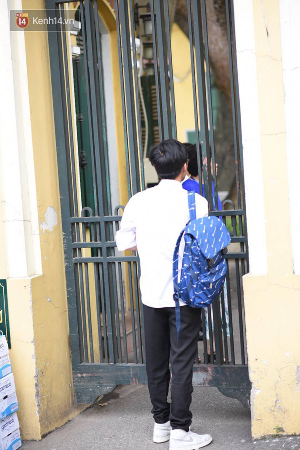 Trực tiếp: Gần 900.000 thí sinh bước vào môn thi Ngữ Văn - Tác phẩm nào sẽ xuất hiện trong đề thi THPT Quốc gia 2019?-2