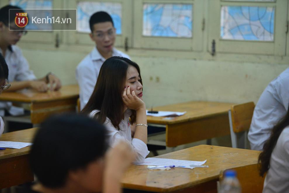 Trực tiếp: Gần 900.000 thí sinh bước vào môn thi Ngữ Văn - Tác phẩm nào sẽ xuất hiện trong đề thi THPT Quốc gia 2019?-11