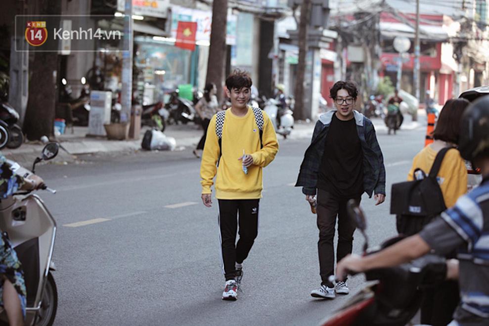 Trực tiếp: Gần 900.000 thí sinh bước vào môn thi Ngữ Văn - Tác phẩm nào sẽ xuất hiện trong đề thi THPT Quốc gia 2019?-23