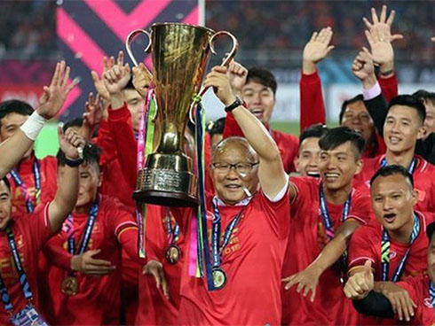 Phó chủ tịch tài chính VFF xin từ chức, lý do vì không lo nổi tiền trả lương cho HLV Park Hang Seo?-3