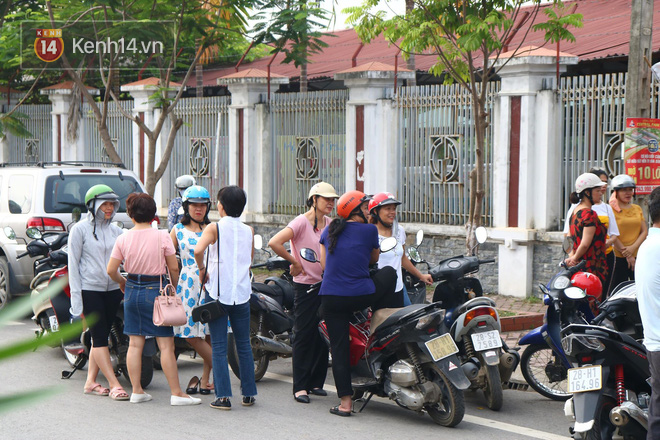 Học ở quê không đủ kiến thức nên thi rớt ĐH năm ngoái, mẹ đưa con lên thành phố ôn thi gói 15 triệu, quyết tâm đỗ trường Công an-3