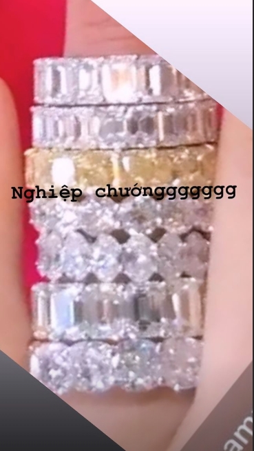 Hồ Ngọc Hà chia sẻ bí kíp giữ dáng nhưng bộ đồ xuyên thấu nhức mắt cô mặc mới là thứ gây chú ý-4