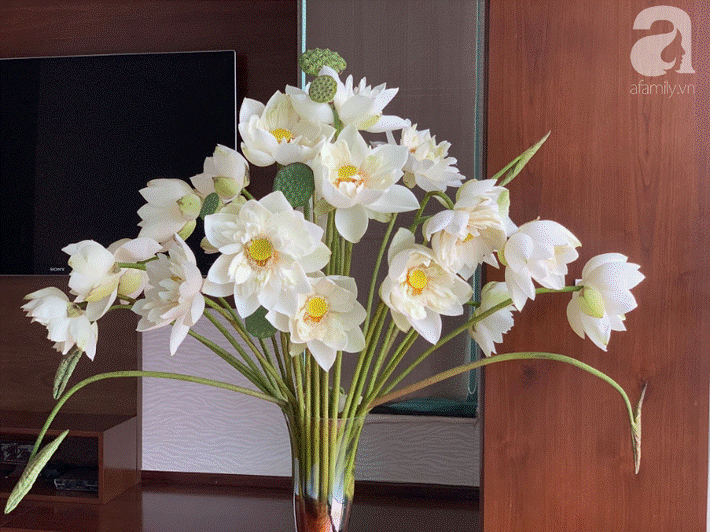 Níu giữ hương mùa hạ với những bình hoa sen đẹp dịu dàng trong tổ ấm của 3 người phụ nữ đảm ở Hà Nội-3