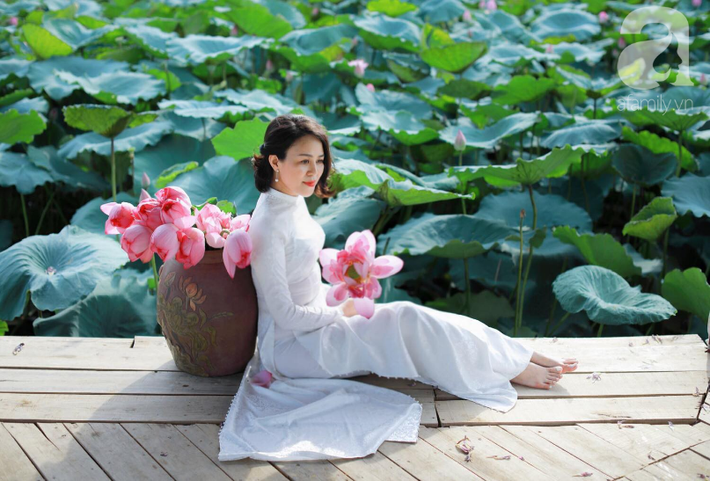 Níu giữ hương mùa hạ với những bình hoa sen đẹp dịu dàng trong tổ ấm của 3 người phụ nữ đảm ở Hà Nội-24