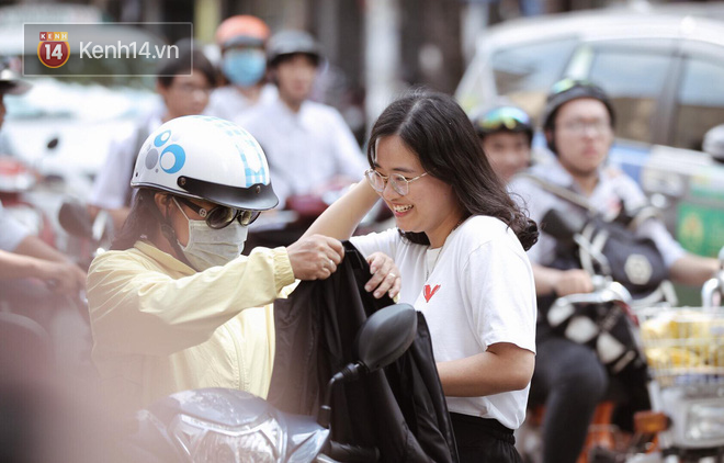 Thi THPT Quốc gia 2019 buổi thứ 2: Thí sinh căng thẳng bước vào môn thi Toán, lo sợ bị điểm liệt-8