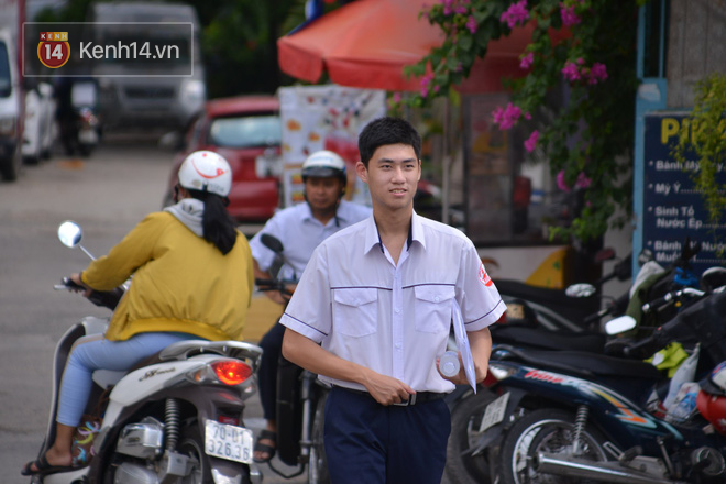 Thi THPT Quốc gia 2019 buổi thứ 2: Thí sinh căng thẳng bước vào môn thi Toán, lo sợ bị điểm liệt-5