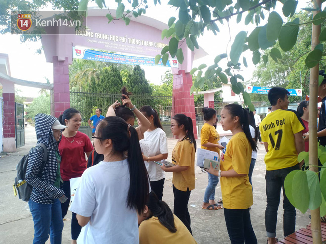 Thi THPT Quốc gia 2019 buổi thứ 2: Thí sinh căng thẳng bước vào môn thi Toán, lo sợ bị điểm liệt-19