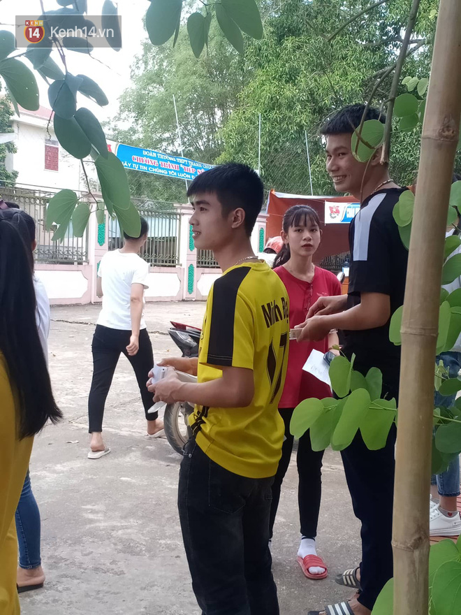 Thi THPT Quốc gia 2019 buổi thứ 2: Thí sinh căng thẳng bước vào môn thi Toán, lo sợ bị điểm liệt-20