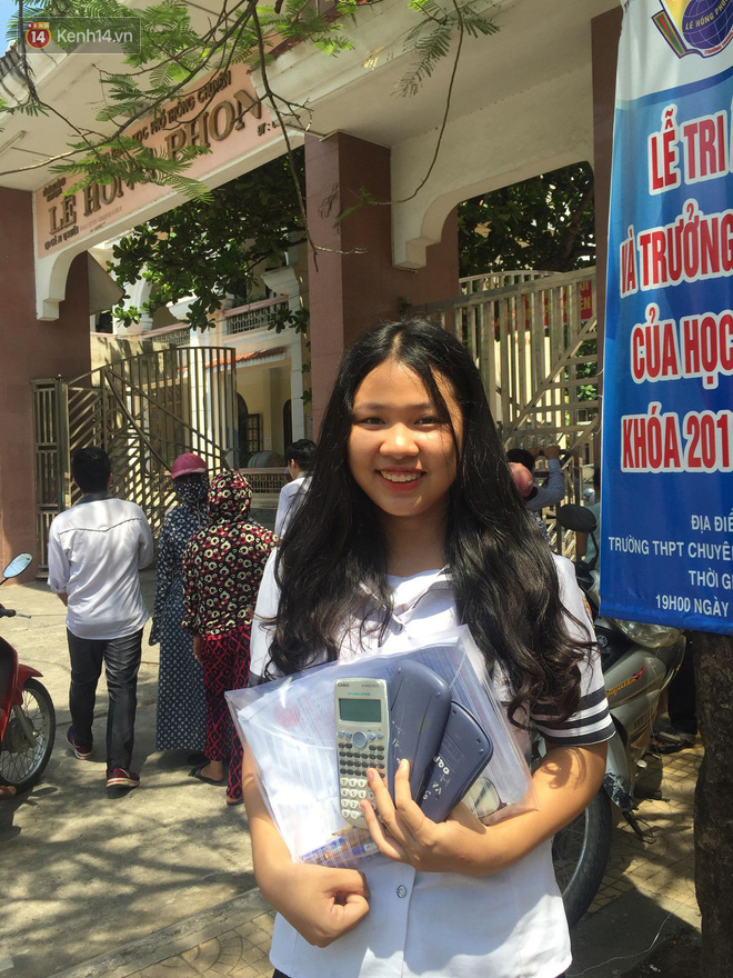 Thi THPT Quốc gia 2019 buổi thứ 2: Thí sinh căng thẳng bước vào môn thi Toán, lo sợ bị điểm liệt-22