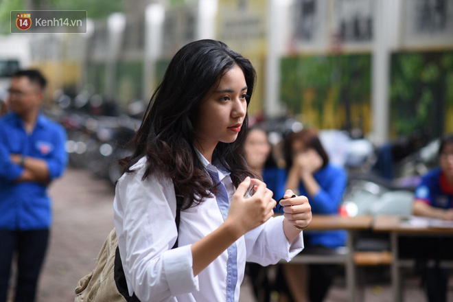 Thi THPT Quốc gia 2019 buổi thứ 2: Thí sinh căng thẳng bước vào môn thi Toán, lo sợ bị điểm liệt-28