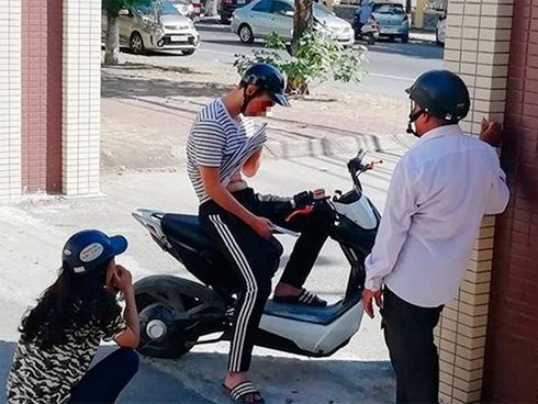 Nam sinh nén nỗi đau mất cha tham dự kỳ thi THPT Quốc gia 2019-4