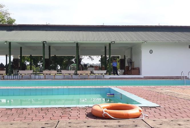 Hai nam sinh tử vong khi tắm trong hồ bơi khách sạn-1