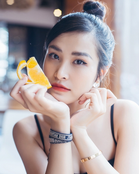 Đông Nhi được khen ngày càng xinh đẹp và lão hoá ngược-8