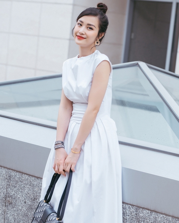 Đông Nhi được khen ngày càng xinh đẹp và lão hoá ngược-9