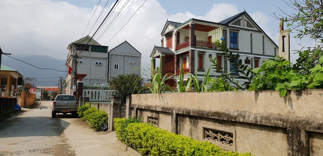 Những giọt nước mắt đắng cay ở xã nghèo vừa lột xác với nhiều tỉ phú-1