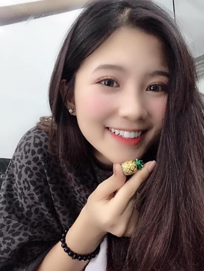 Nữ sinh khiến dân mạng truy tìm sau khi kết thúc buổi thi môn Văn kỳ thi THPT Quốc gia-5