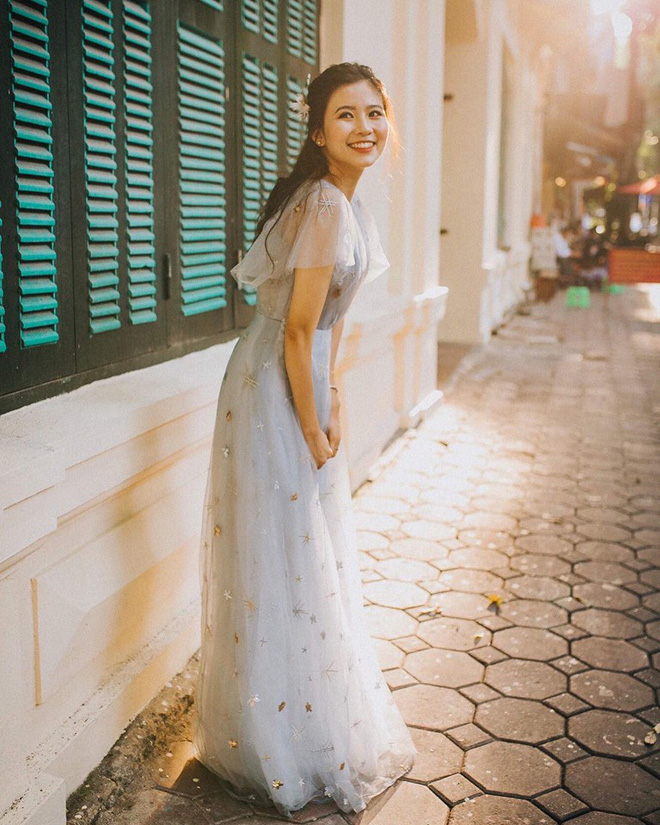 Nữ sinh khiến dân mạng truy tìm sau khi kết thúc buổi thi môn Văn kỳ thi THPT Quốc gia-6