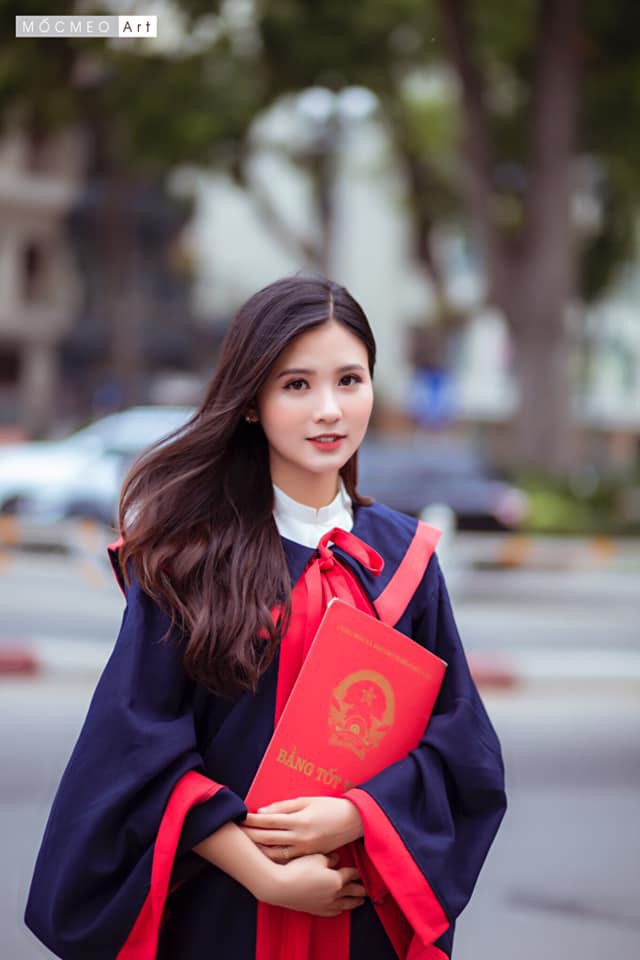 Nữ sinh khiến dân mạng truy tìm sau khi kết thúc buổi thi môn Văn kỳ thi THPT Quốc gia-7