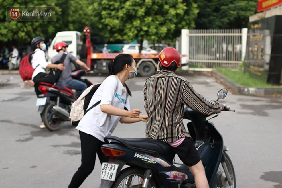 Thi THPT Quốc gia 2019 ngày thứ 2: Tổ hợp 3 môn Lý Hoá Sinh trong một buổi sáng có phải là cơn ác mộng của nhiều thí sinh?-5