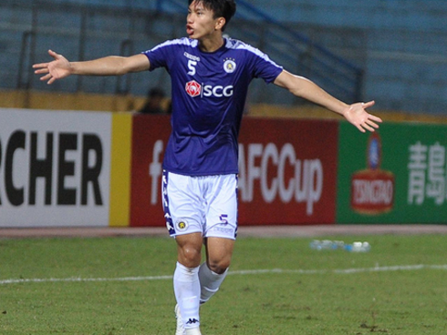 Quang Hải tình cảm với người yêu, Văn Hậu trổ tài chơi bóng rổ đầy ngẫu hứng-6