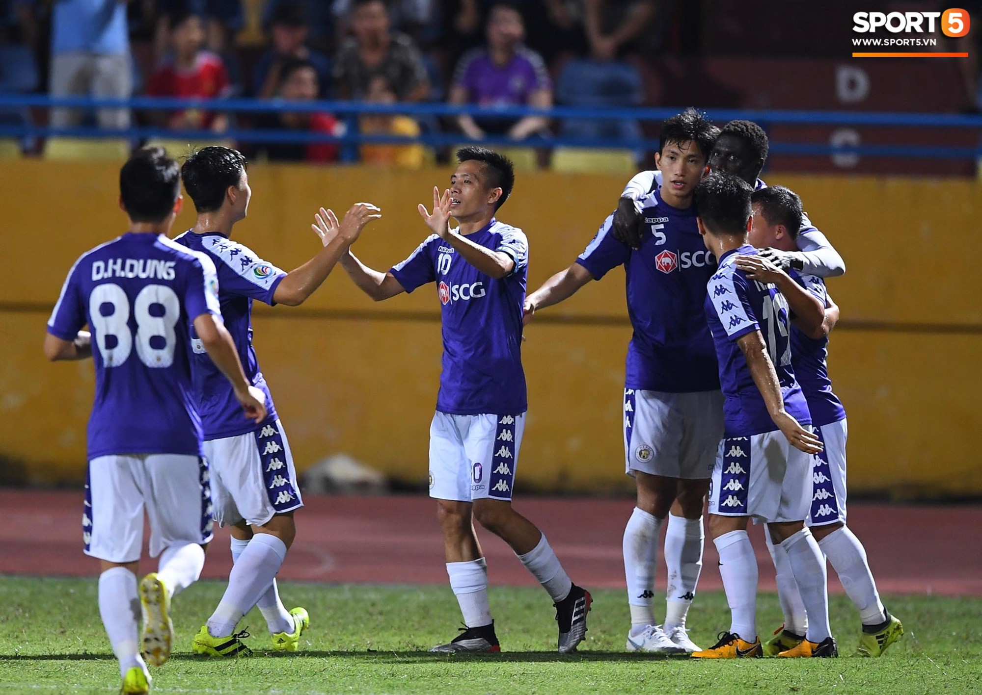 Trước tin đồn đến châu Âu thi đấu, Đoàn Văn Hậu vẫn nỗ lực hết mình vì Hà Nội FC-13