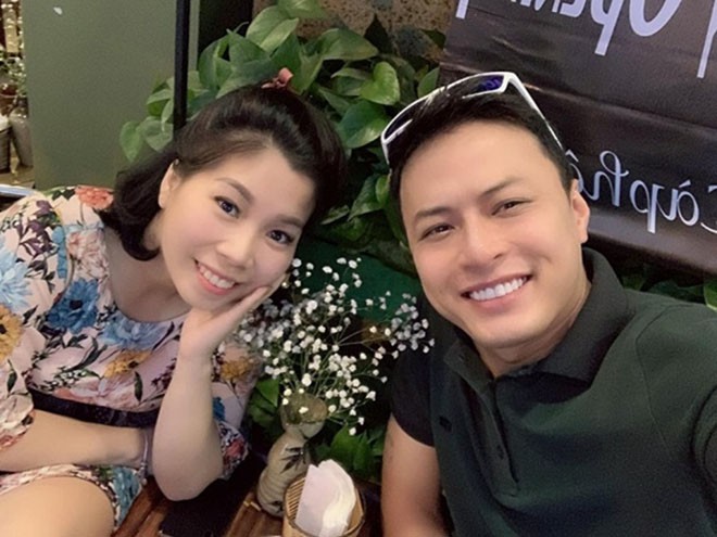 Bà xã Hồng Đăng phản pháo, tung bằng chứng bóc phốt lại khách hàng sau khi quán chè của gia đình bị chê bẩn, đắt-1