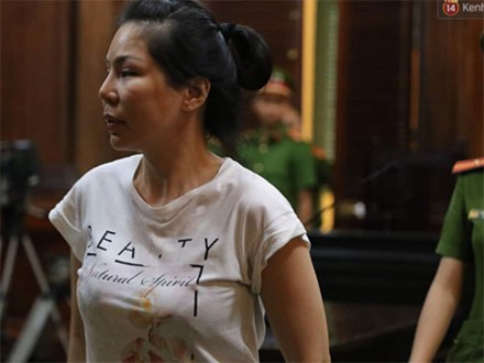 Vợ cũ bác sĩ Chiêm Quốc Thái thanh minh tại tòa sau khi thuê giang hồ truy sát chồng: 