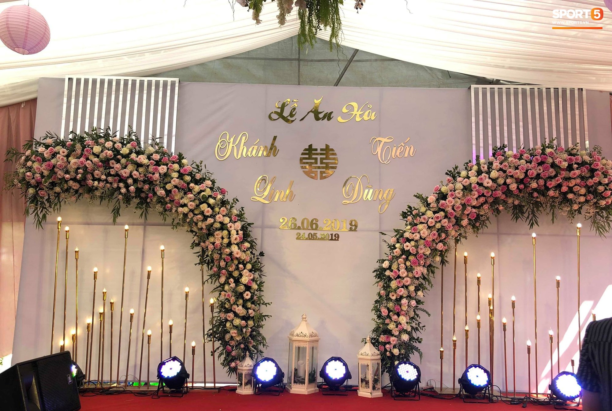 Bạn gái Trọng Đại đi xế hộp tiền tỷ tới dự đám hỏi Bùi Tiến Dũng-7