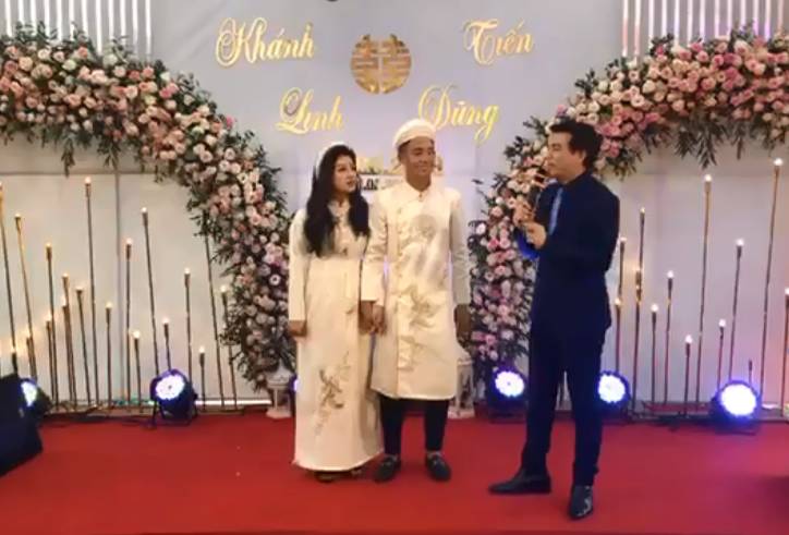 Bùi Tiến Dũng làm đám hỏi hoành tráng, nhưng vòng 2 lùm lùm của cô dâu mới là tâm điểm chú ý-1