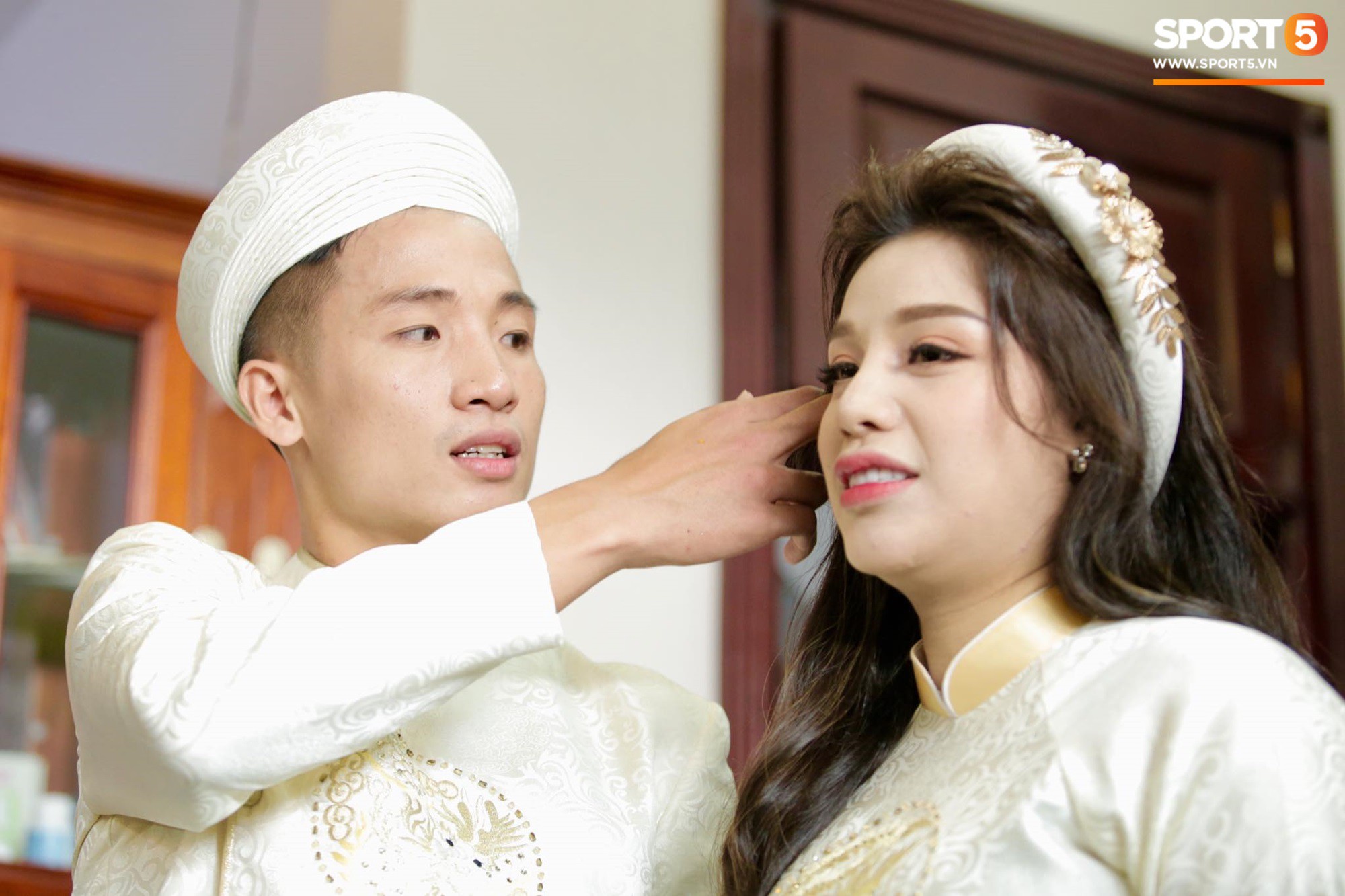 Hôn thê của Bùi Tiến Dũng: Xinh đẹp, giỏi giang, cuộc sống sang chảnh vạn người mơ-1
