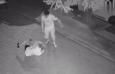 Bắt giữ kẻ hành hung cô gái trẻ đến mất ý thức nhưng lý do hắn đưa ra để biện hộ lại gây phẫn nộ hơn cả-2