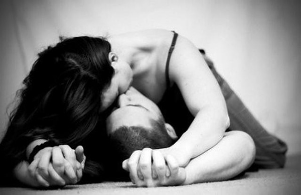 Ân ái với 18 người đàn ông một đêm, người phụ nữ tuyên bố được chồng ủng hộ-1