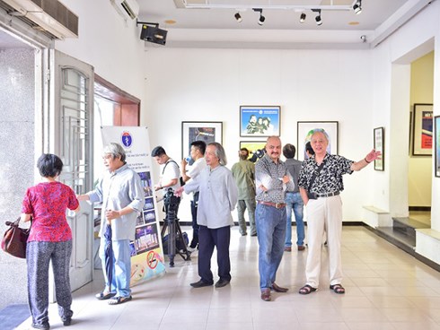 Triển lãm tranh cổ động 'Cuộc sống không khói thuốc' năm 2019
