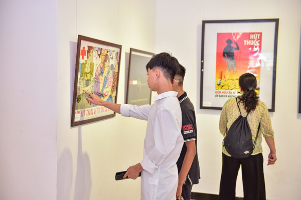 Triển lãm tranh cổ động Cuộc sống không khói thuốc năm 2019-2
