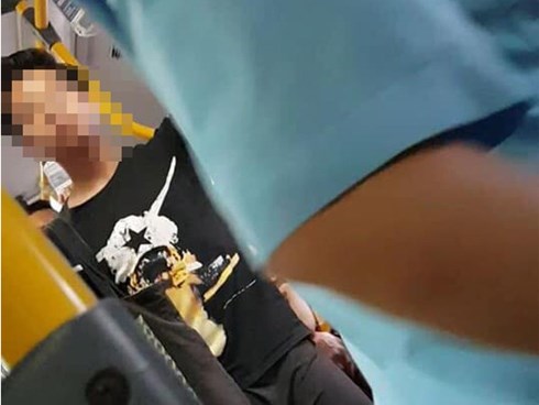 Xuất hiện thêm một nam thanh niên