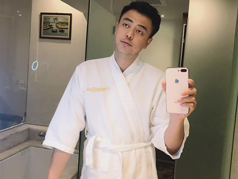 Từng bị chê về nhan sắc, vợ Quốc Về nhà đi con ngày càng đẹp ra-13