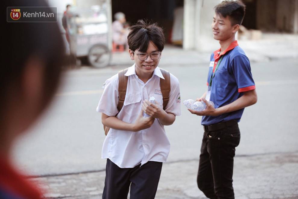 Ngày cuối thi THPT Quốc gia 2019: Sử Địa được kỳ vọng dễ thở nhưng môn thí sinh sợ nhất là Giáo dục Công dân-9