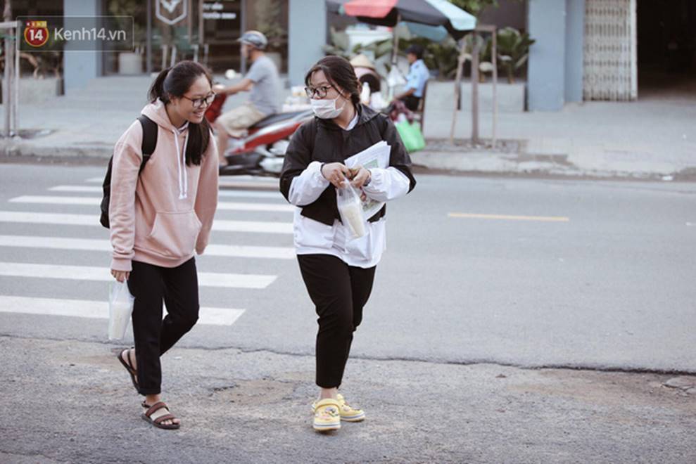 Ngày cuối thi THPT Quốc gia 2019: Sử Địa được kỳ vọng dễ thở nhưng môn thí sinh sợ nhất là Giáo dục Công dân-11