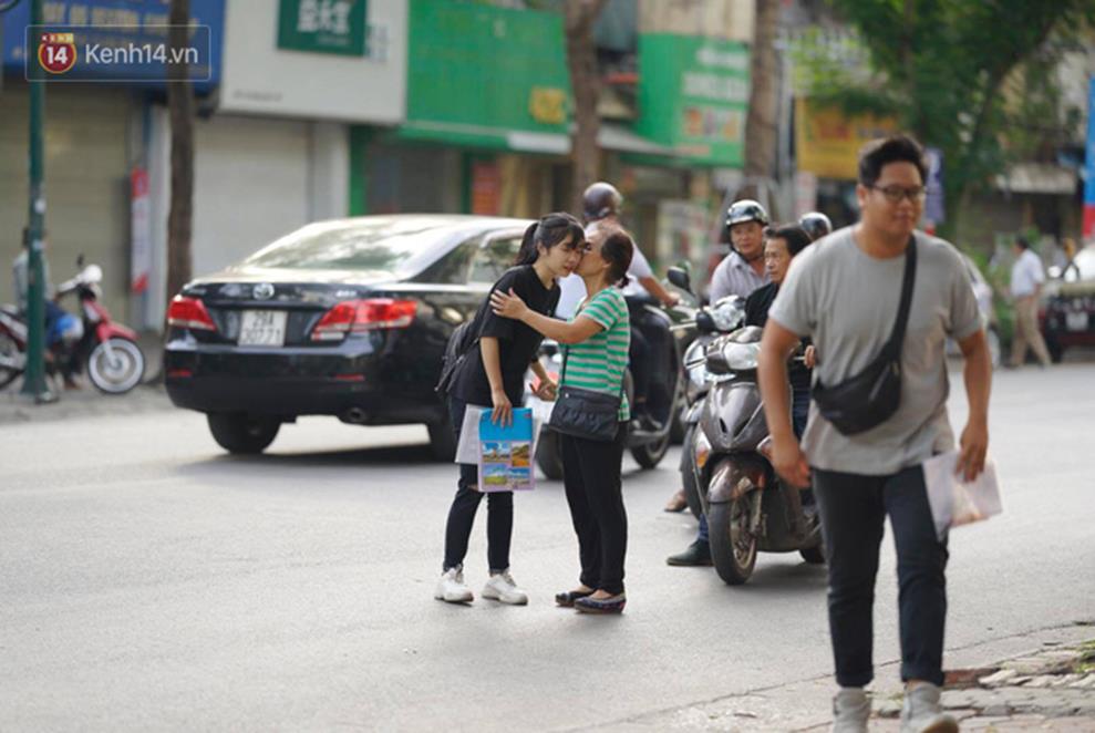 Ngày cuối thi THPT Quốc gia 2019: Sử Địa được kỳ vọng dễ thở nhưng môn thí sinh sợ nhất là Giáo dục Công dân-15