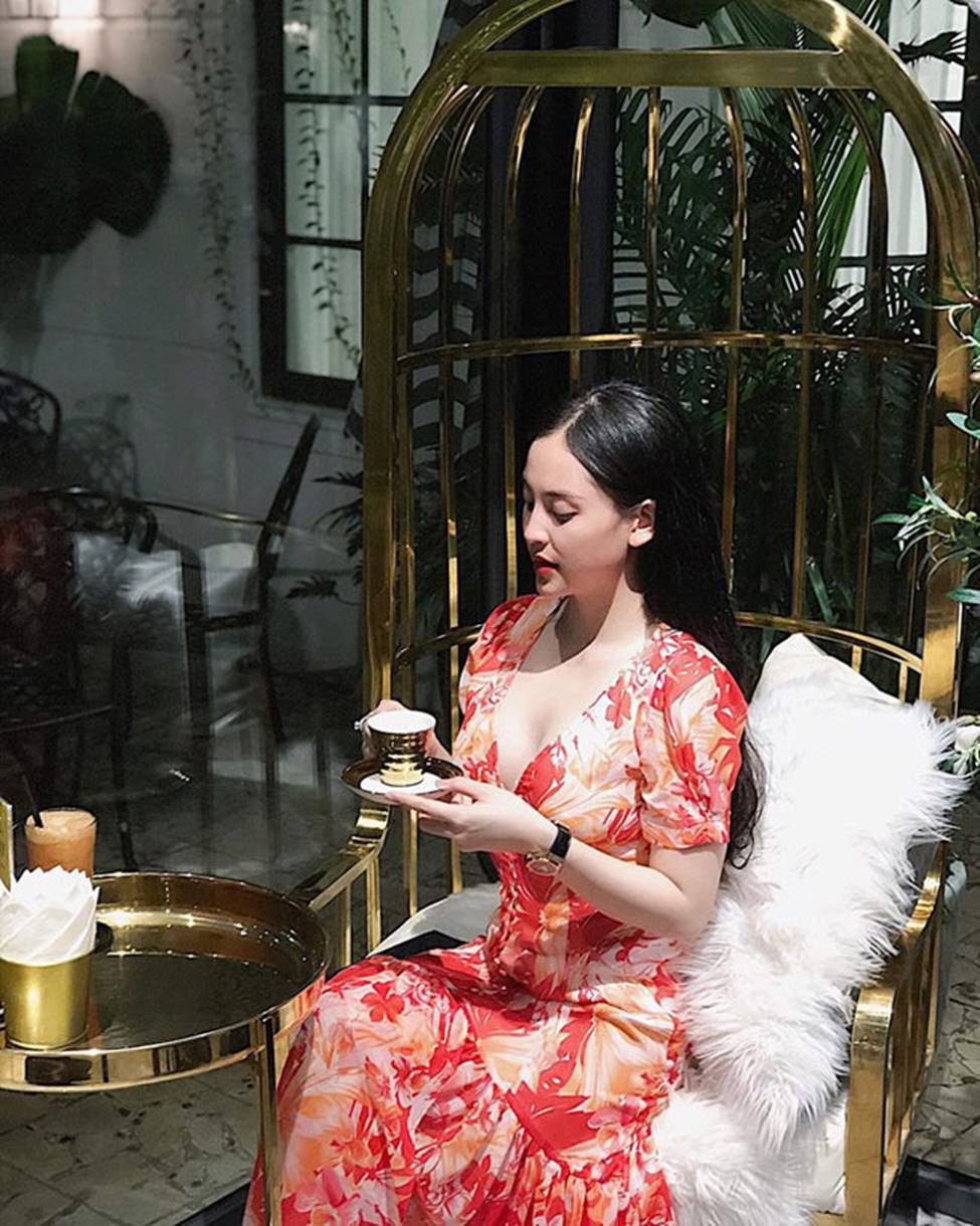 Em gái trung vệ Tiến Dũng: Chồng con đề huề vẫn gợi cảm như gái còn son-10