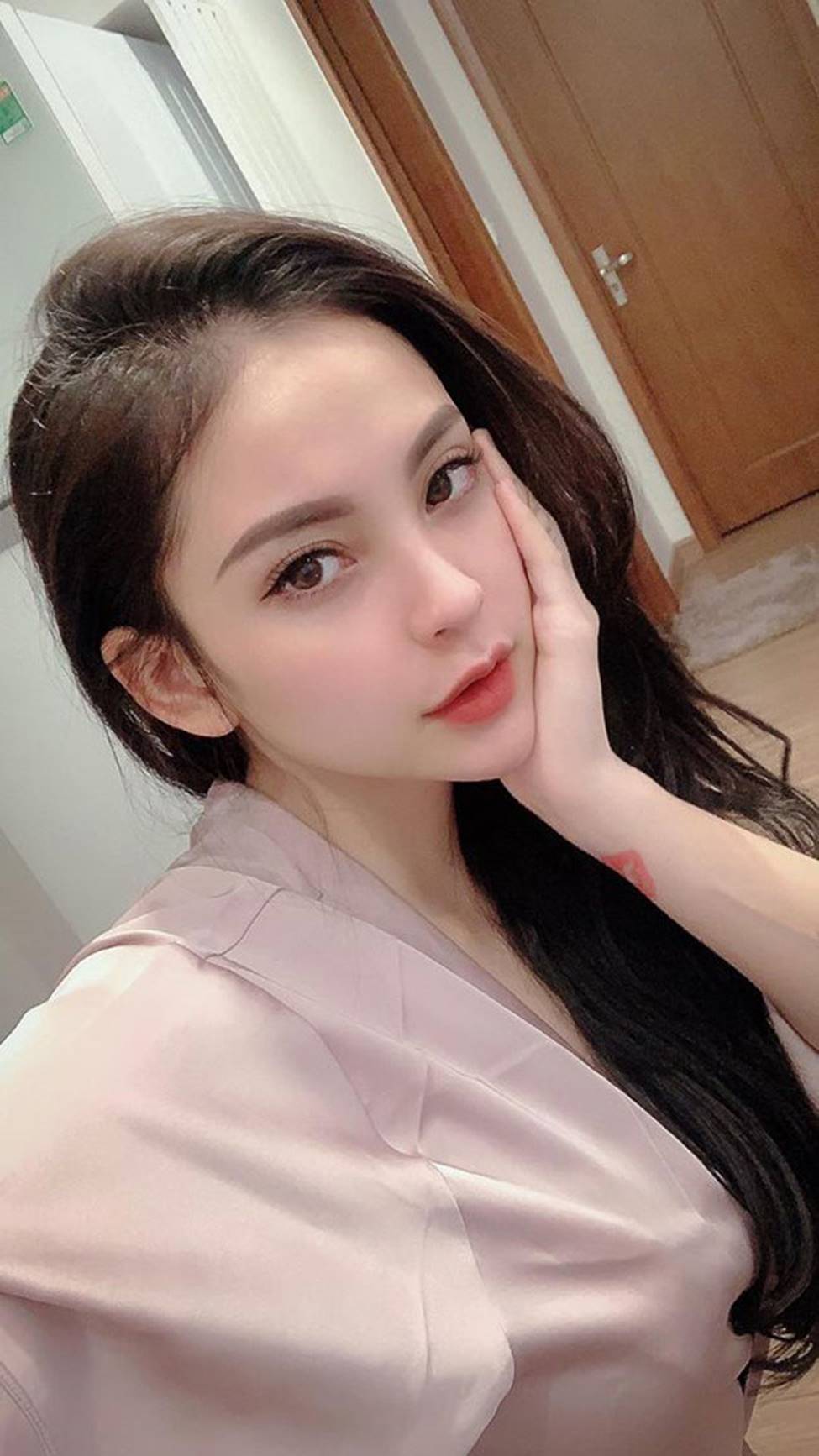 Em gái trung vệ Tiến Dũng: Chồng con đề huề vẫn gợi cảm như gái còn son-14