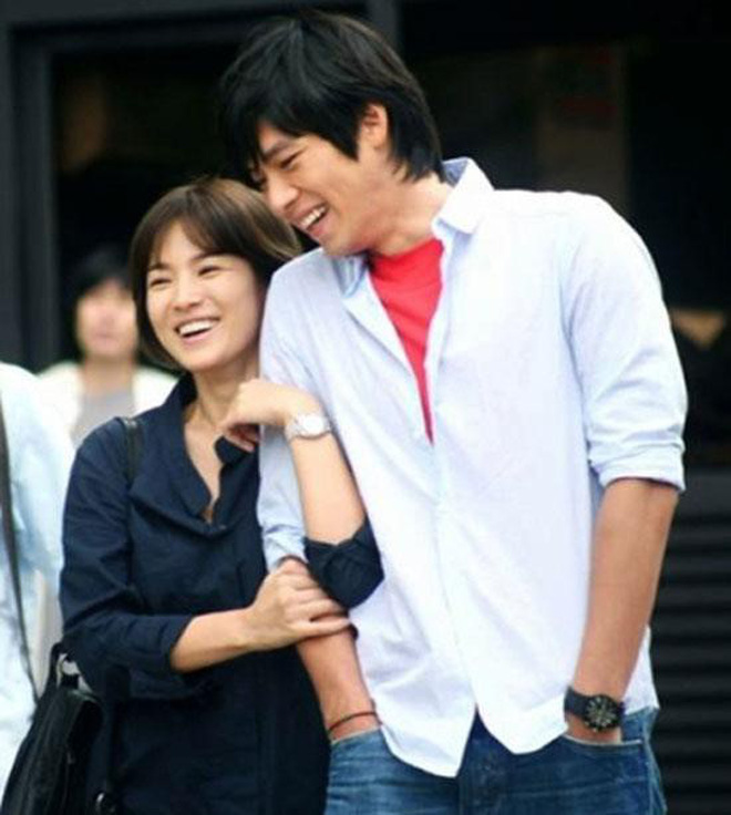 Song Hye Kyo: Dành cả tuổi thanh xuân đi tìm tình yêu tự do với các tài tử quyền lực, nhưng đổi lại vẫn chỉ là số 0!-5