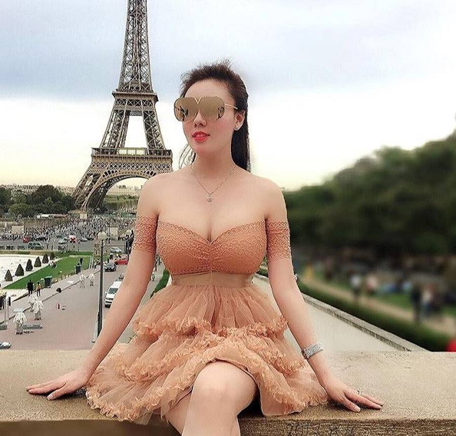 2 giám thị hot nhất VN: Thời trang phóng khoáng đời thường khác xa khi lên lớp-14