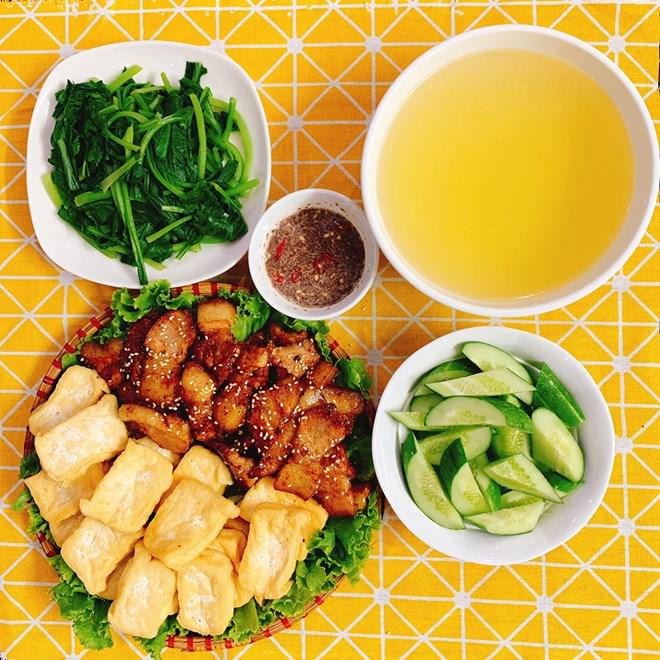 Gái Quảng Ninh lấy chồng cầu thủ, nấu bữa nào cũng hoành tráng khiến chồng đi xa chỉ muốn về-10