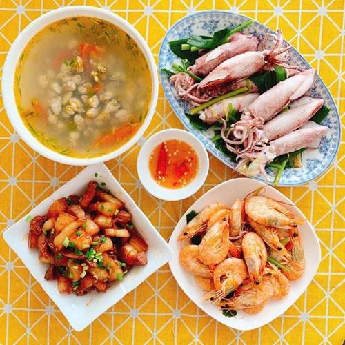 Gái Quảng Ninh lấy chồng cầu thủ, nấu bữa nào cũng hoành tráng khiến chồng đi xa chỉ muốn về-2