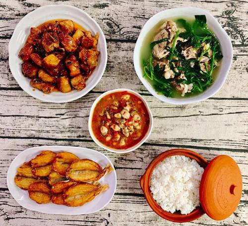 Gái Quảng Ninh lấy chồng cầu thủ, nấu bữa nào cũng hoành tráng khiến chồng đi xa chỉ muốn về-3